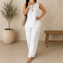 Conjunto Lucienne Blusa com Decote de Abertura Frontal e Calça Pantalona